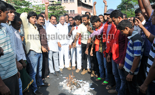 Yettinahole protest in Mangalore / Netravati Nadi Ulisi Horata Samithi protest